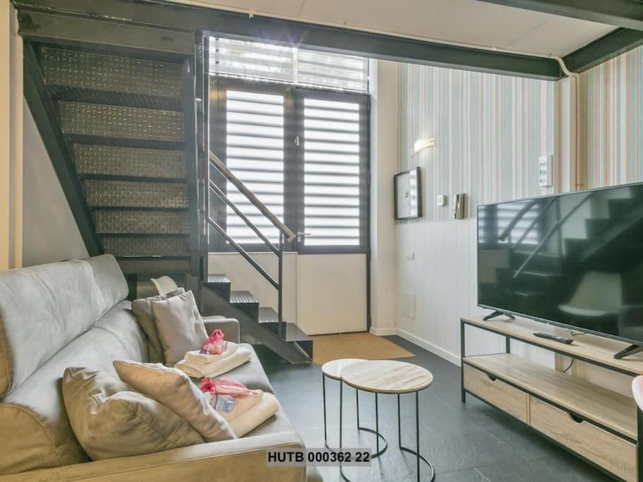 Apartmán Alcam Futbol Pequeno Barcelona Exteriér fotografie